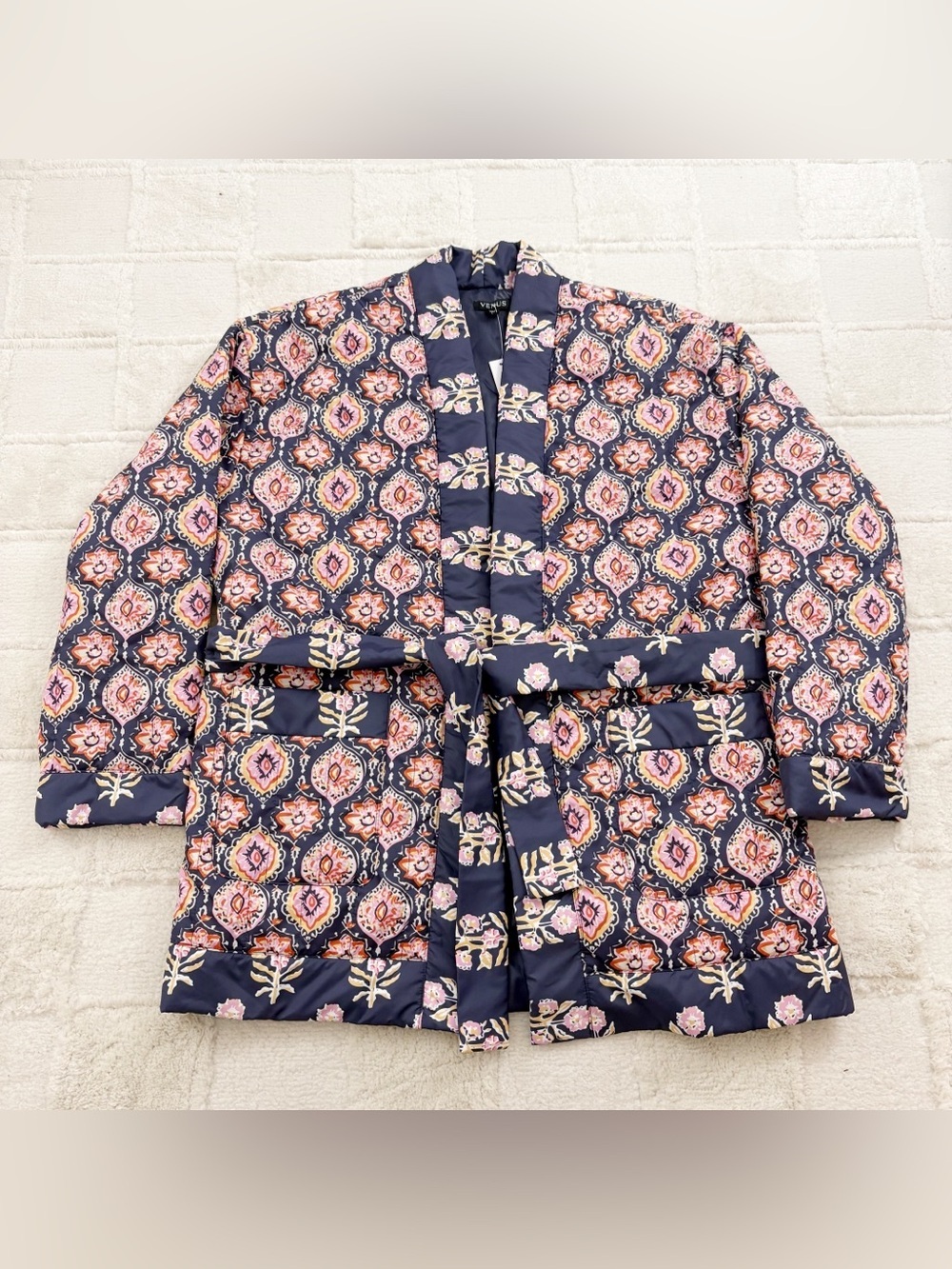 NWT Venus Quilted Jacket With Tie Large - Picture 2 of 11